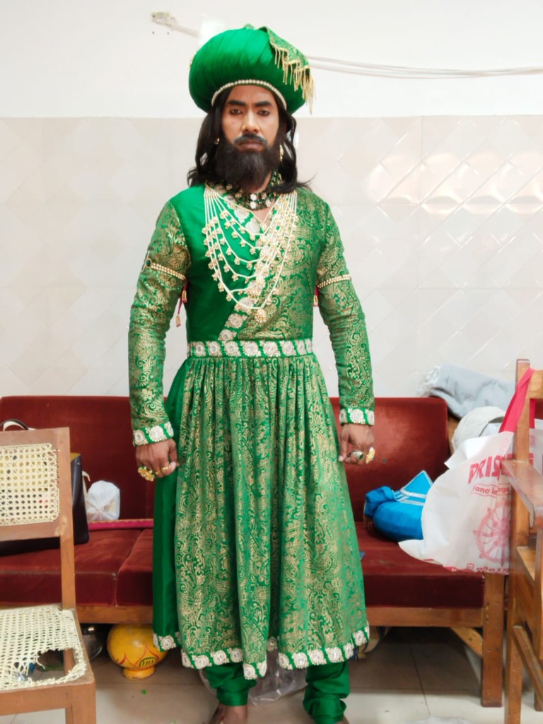 Mohammed Taqi Khan Mughal costume BTS greenroom photo in Ahe Nila Shaila
